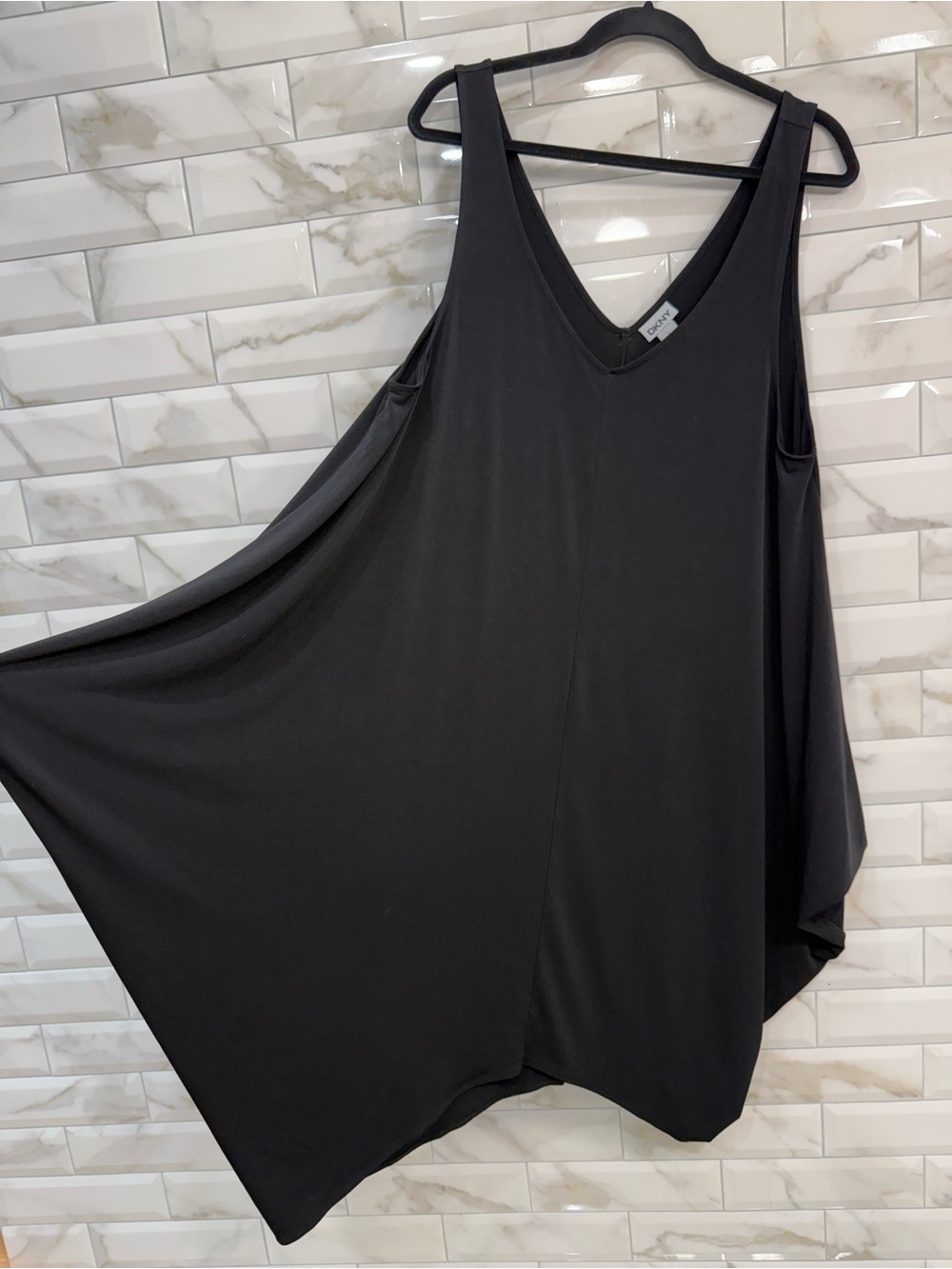 Dkny Black V-Neck Sleeveless Swing Tunic